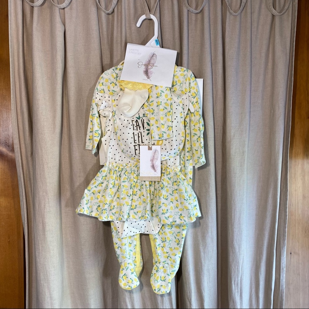 Jessica Simpson Baby 5-Pc Layette Set